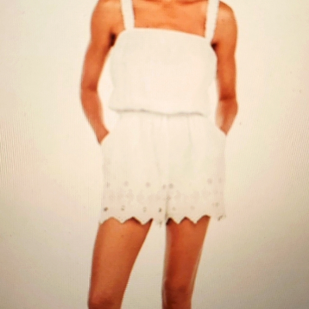 EXPRESS WHITE EYELET COTTON ROMPER, SIZE MEDIUM - Picture 7 of 11